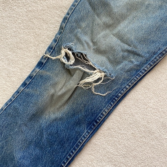 Like new Karen Zambos Vintage Couture Recycled Levi’s & Linea Pelle leather belt - Picture 7 of 16